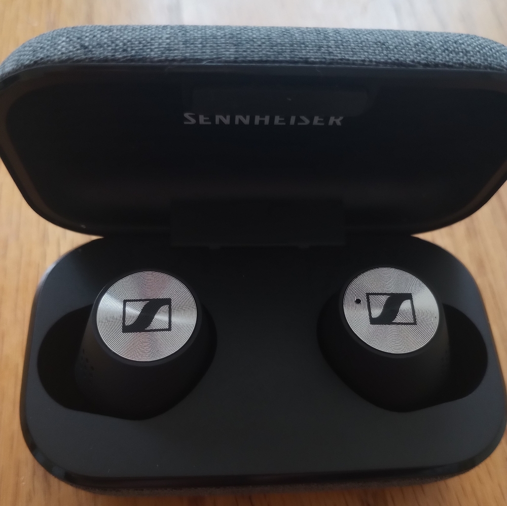 Sennheiser Momentum True Bluetooth Earbuds-Black